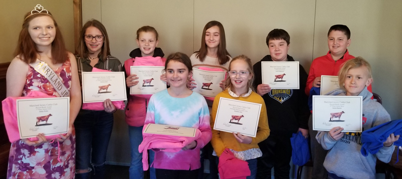	Juniors on hand to receive awards for the record book contest were, from left, Morgan Osborn-Wotthlie, accepting for Haley Welty, Katelyn Bell, Torrance Bassler, Lilah Utterback, Carly Nowell, Kourtney Bell, Lane Riggleman, Noah Utterback and James Bassler.